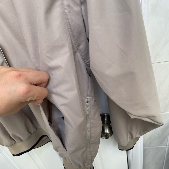 NWT Vantage Golf Windbreaker - Picture 4 of 9
